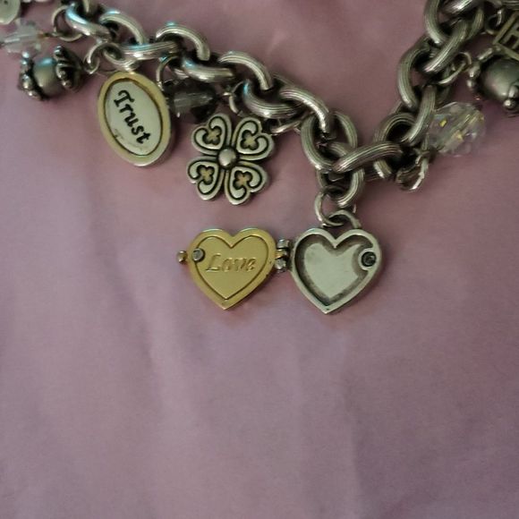 Sweet Brighton POWER OF PINK Charm Bracelet 2006 - Picture 7 of 14